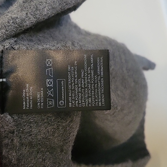 H&M gray sweater - Picture 4 of 4